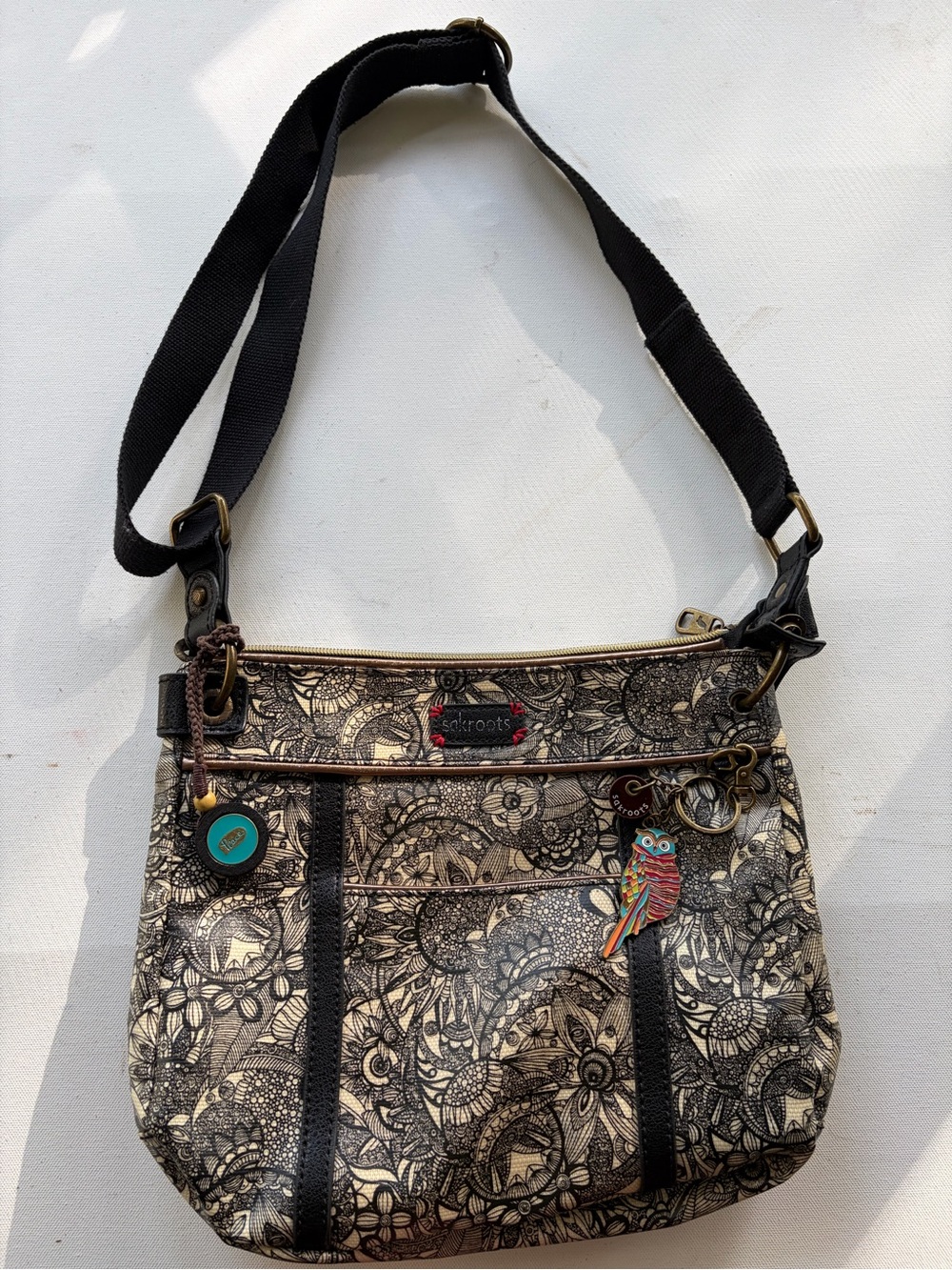 Sakroots Artist Circle Crossbody Bag Owl Keychain